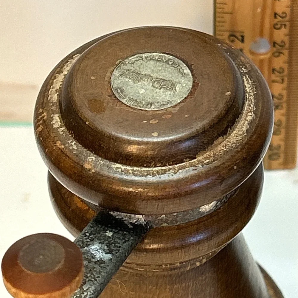 Vintage Mr. Dudley Wood Salt Shaker & Pepper Mill Set Crank Grinder Mid Century
